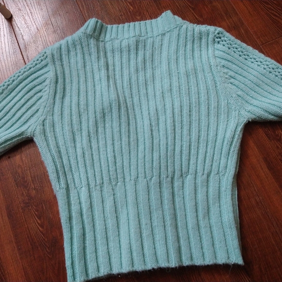 Cardigan - Picture 2 of 4